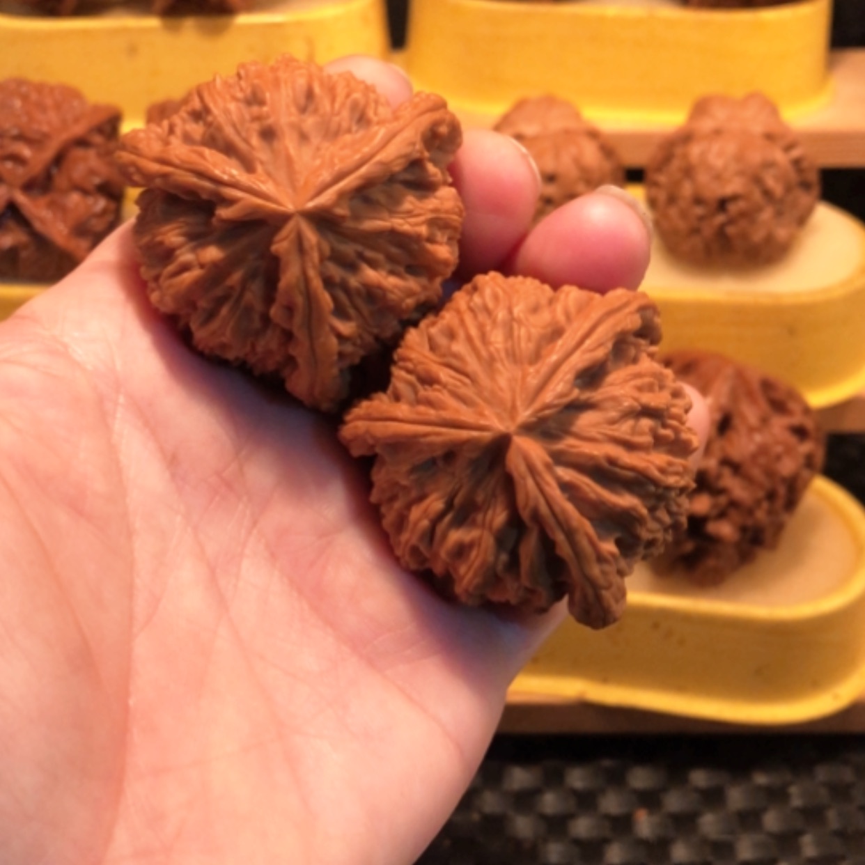 【闪购商品】文玩核桃吊坠有****伤