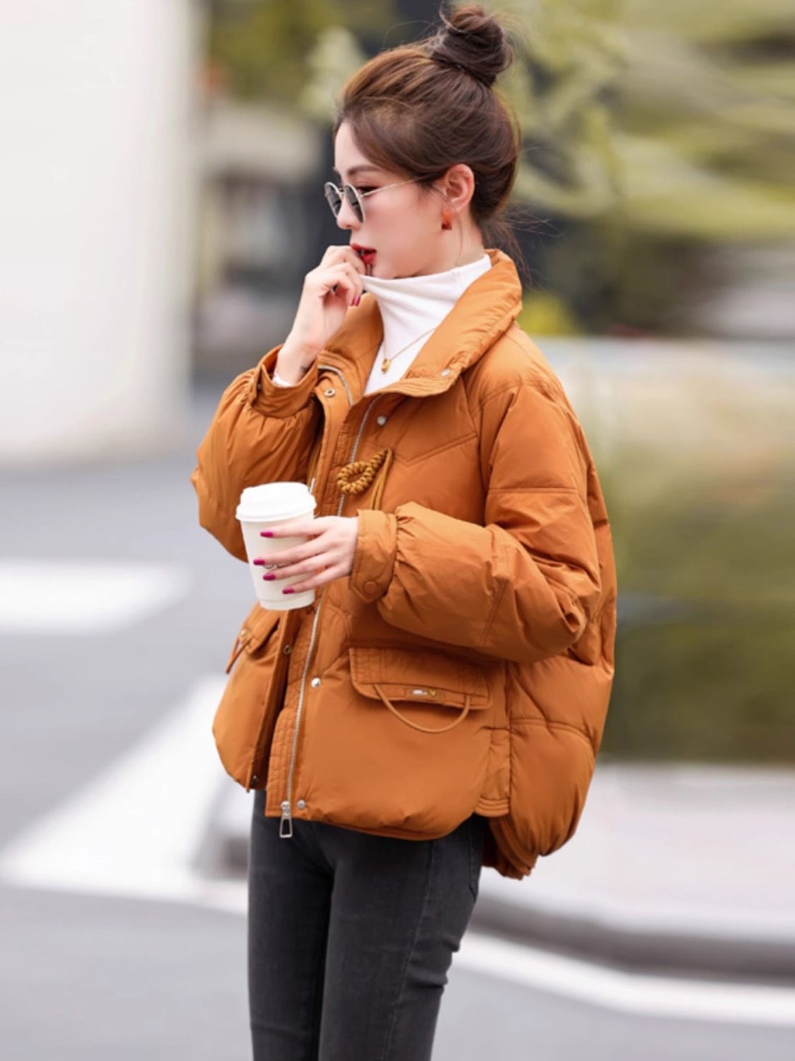 短款羽绒服女2023冬新款小个子宽松休闲洋气立领牛角扣加厚面包服