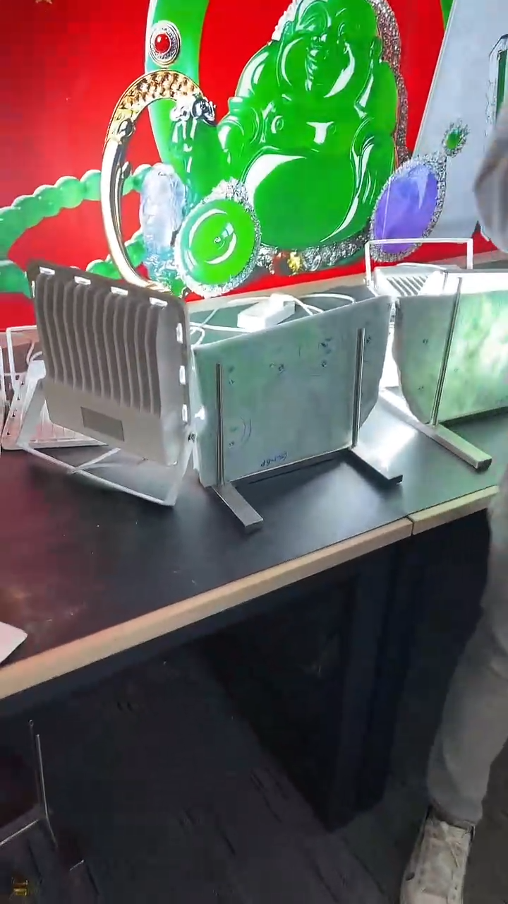 【闪购商品】定制翡翠定制未镶嵌手镯多样性