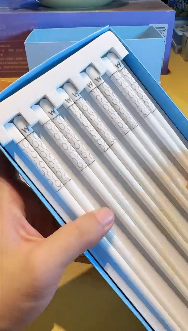 【闪购商品】瓷片正品保真，清库存
