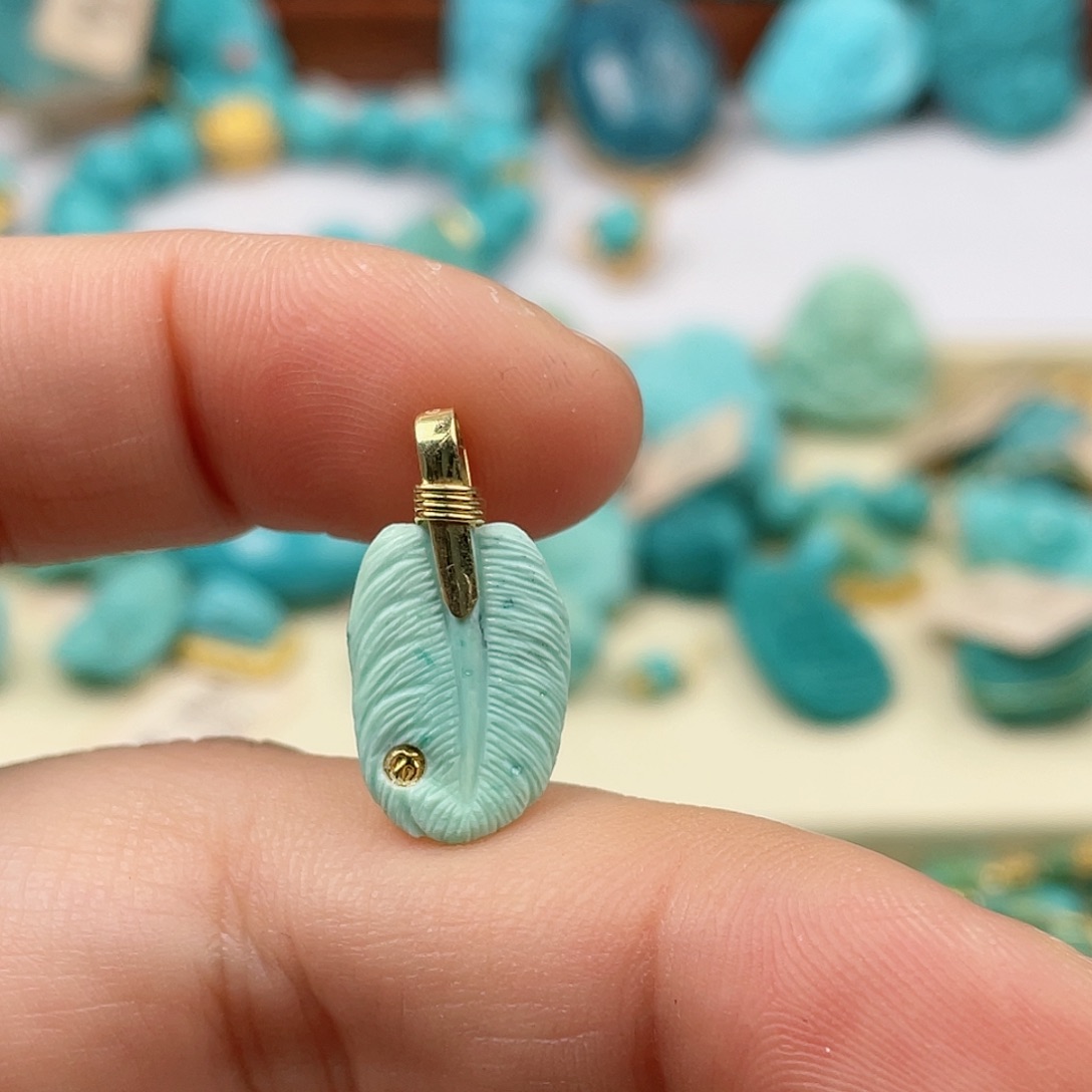 绿松石珠宝奇石18K金镶嵌