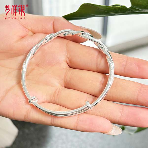 足银手镯 莫比乌斯实心素圈足银手镯轻款推拉手环