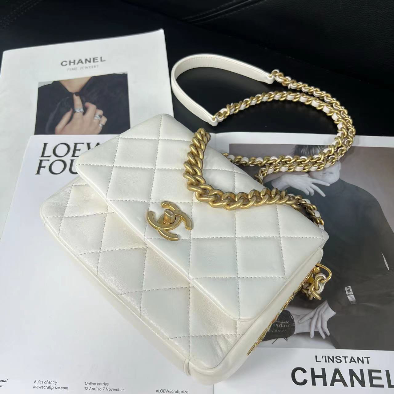 95新 Chanel/香奈儿 捐金沉珠/21款白色方胖子芯片款