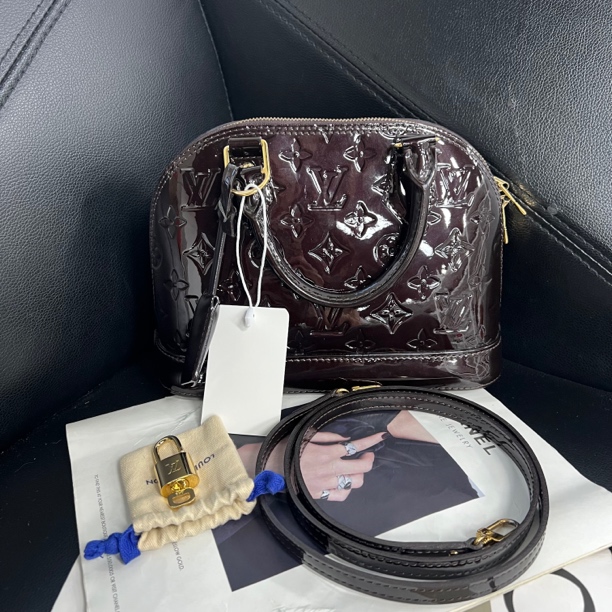 95新 LouisVuitton/路易威登 捐金沉珠/漆皮贝壳bb单肩
