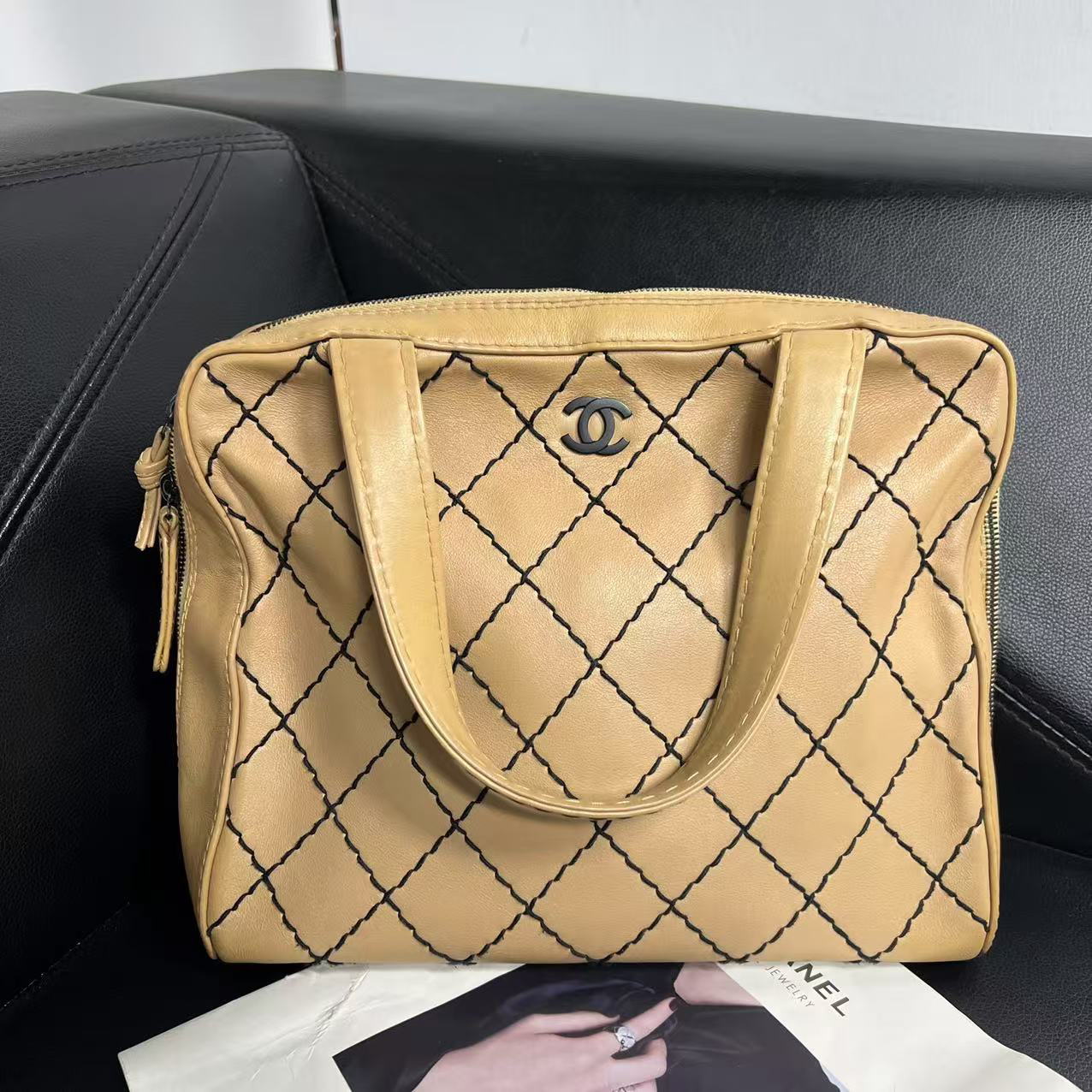 95新 Chanel/香奈儿 捐金沉珠/奶茶色外缝线中古手提包