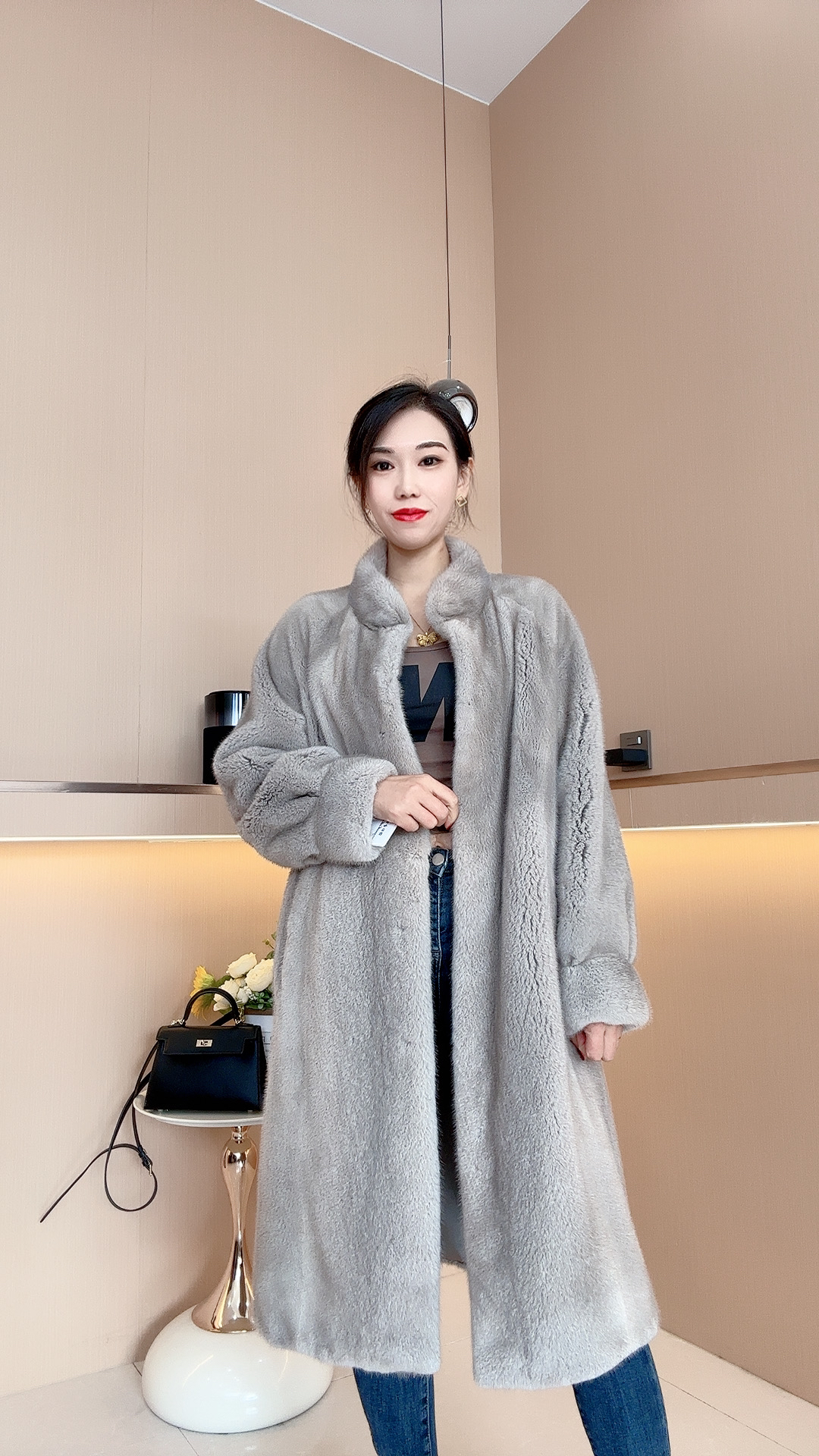 银蓝进口整貂一米衣长全挖削立领擦肩休闲百搭简约大气款