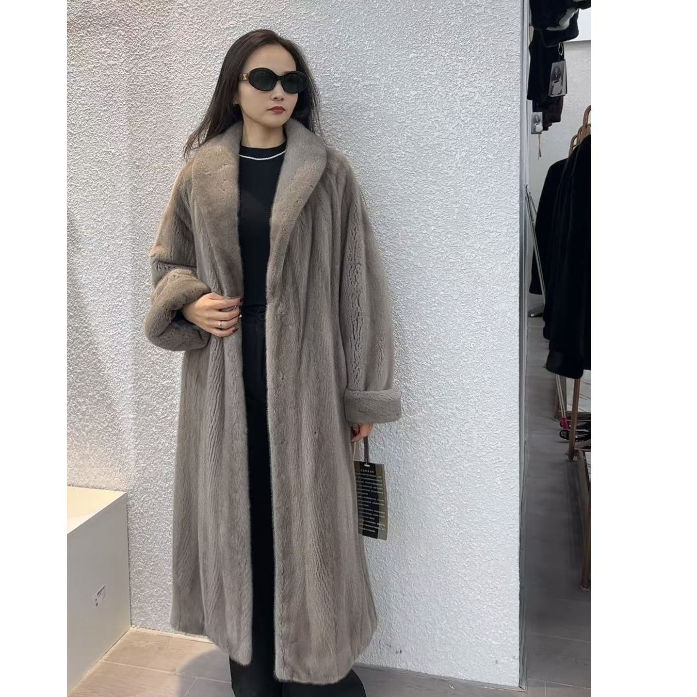 2407-进口天鹅绒时尚串刀青果领挽袖