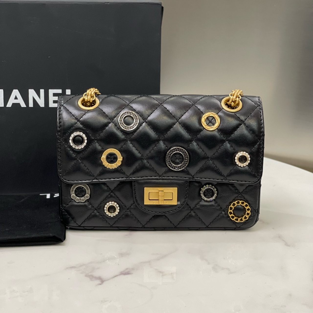 未使用 Chanel/香奈儿 黑金2.55mini 限量徽章6016266