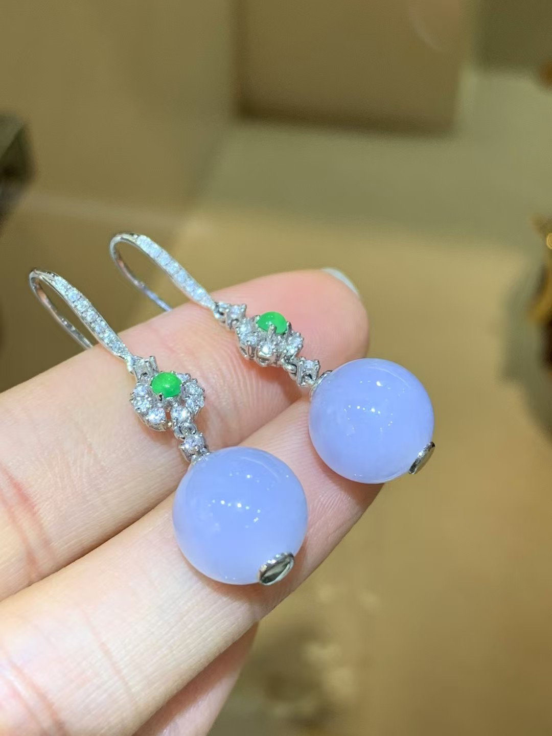 18k金镶嵌翡翠耳饰