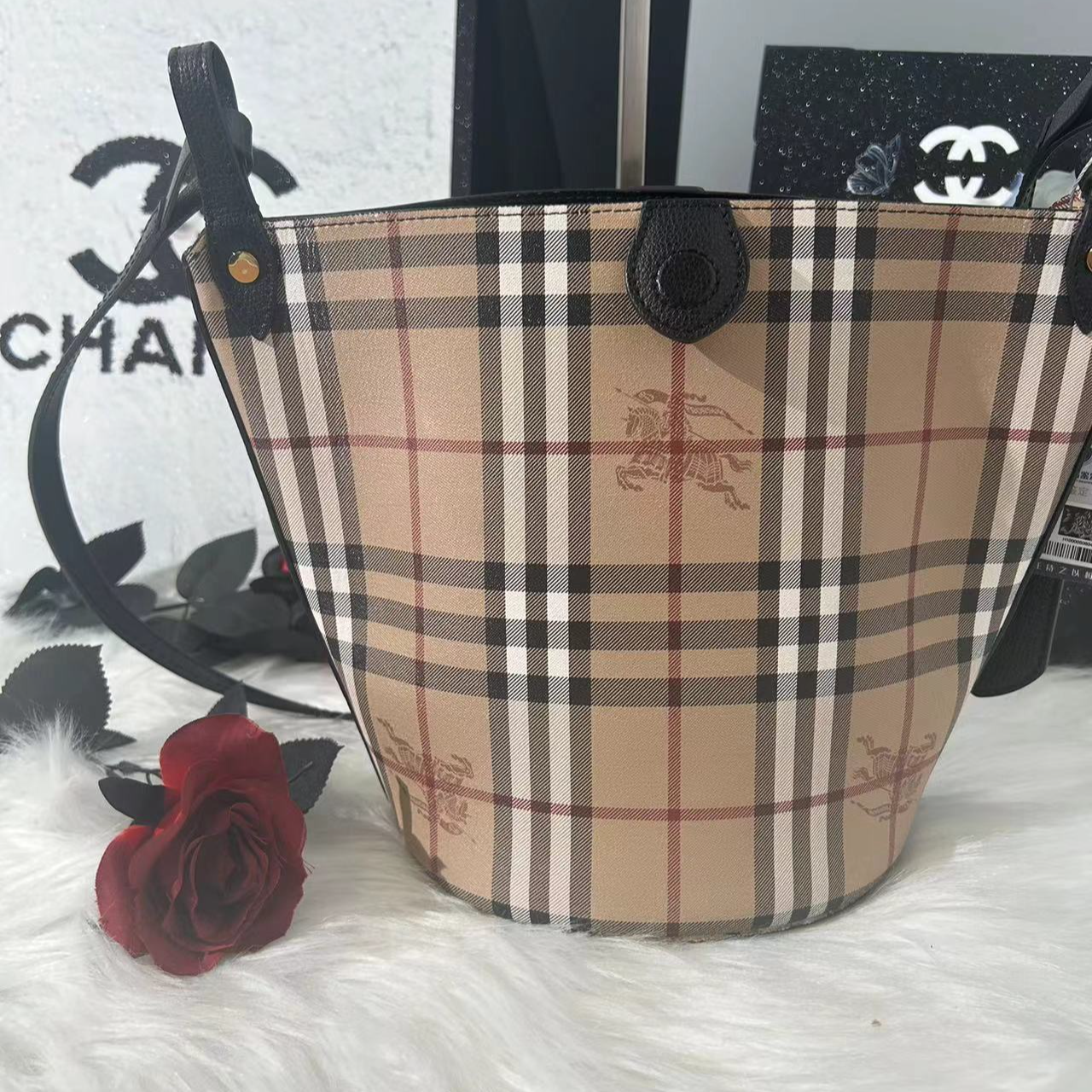 95新 BURBERRY/博柏利 安则/48148