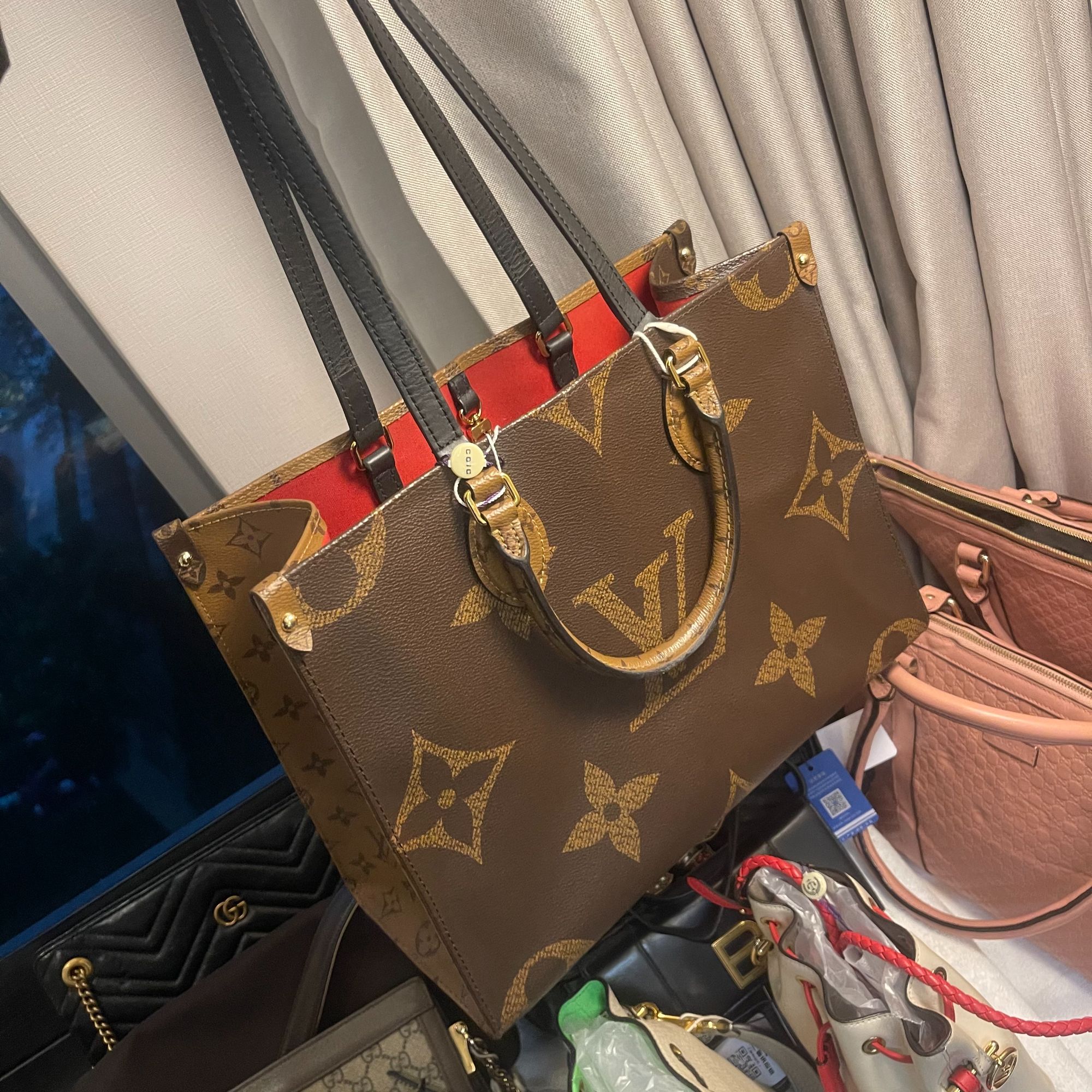 95新 LouisVuitton/路易威登 on the go 手提斜跨包/甜甜在包展