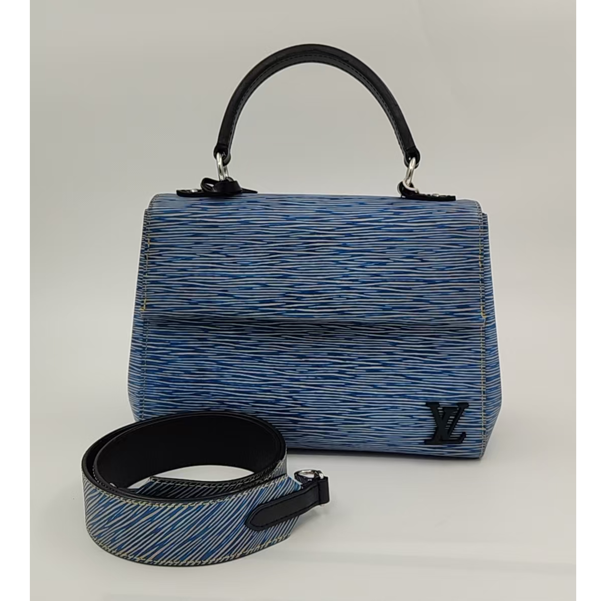 95新 LouisVuitton/路易威登 蓝色水波纹斜跨包/云海优选/69887