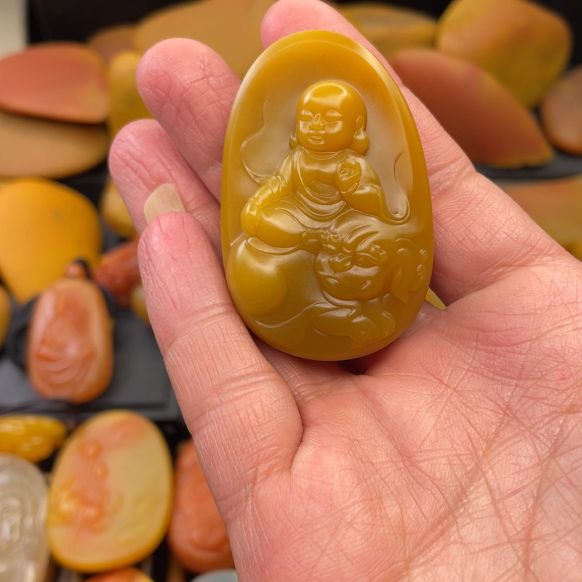 【闪购商品】石英质玉黄蜡石挂件未镶嵌迪***狄