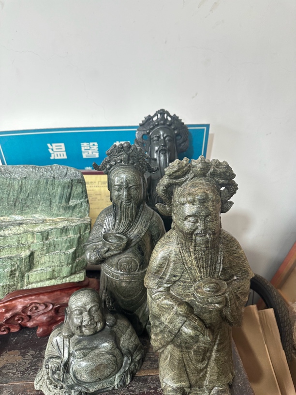 青岛崂山绿石 财神 雕刻件 工艺品家居摆件