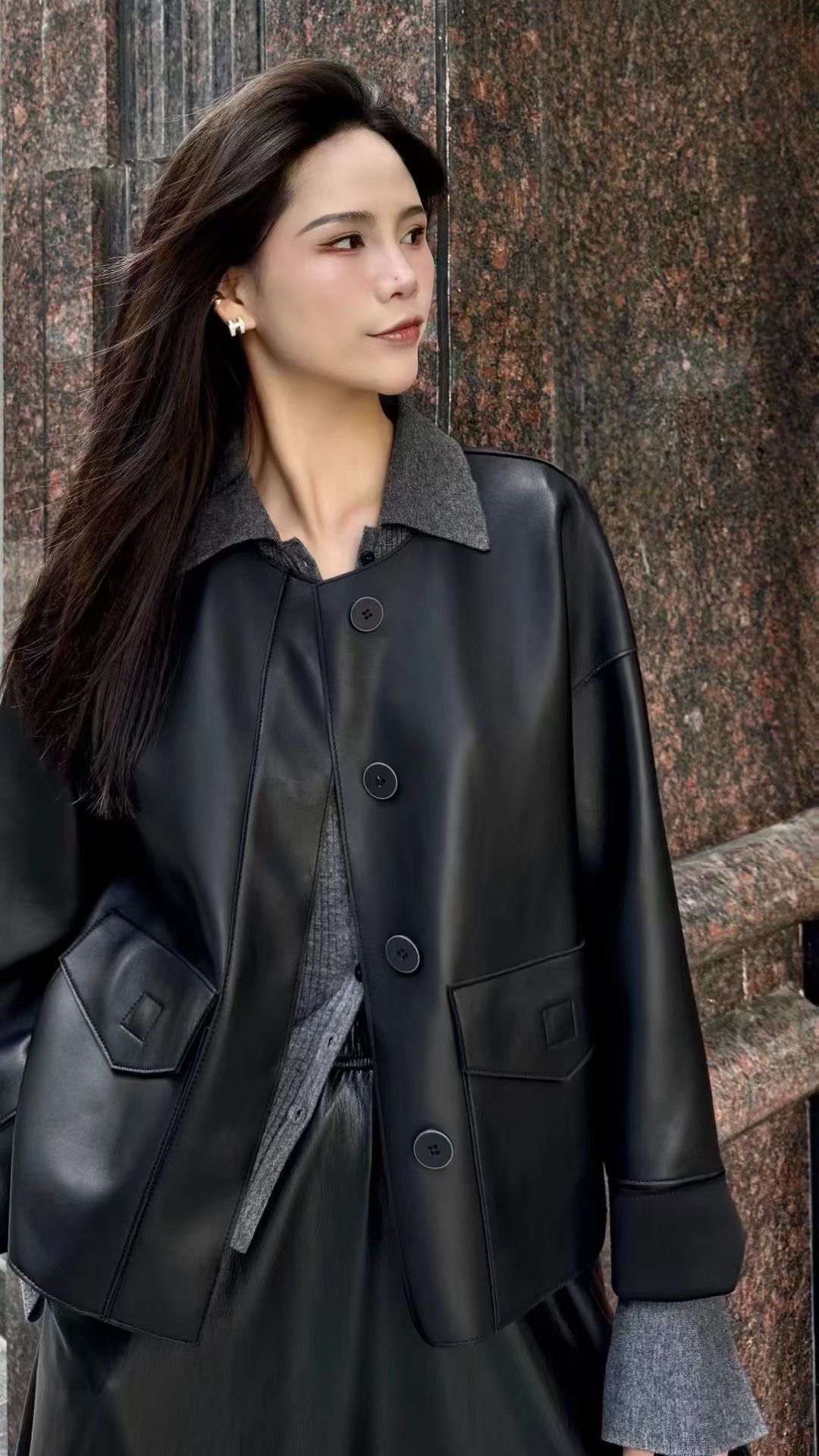 易缔媤绵羊皮外套E43470WF002