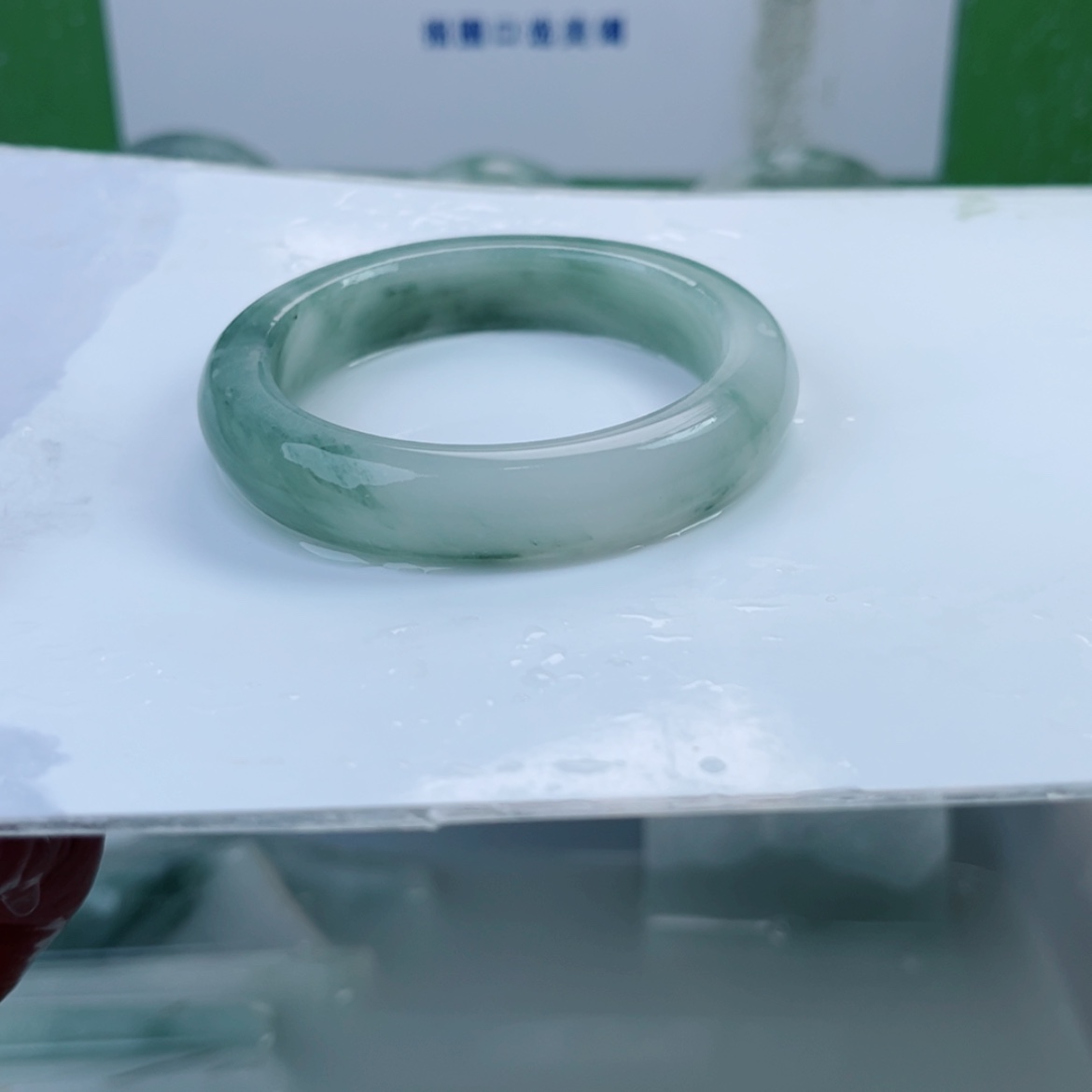 【闪购商品】定制石英质玉手镯未镶嵌江****路