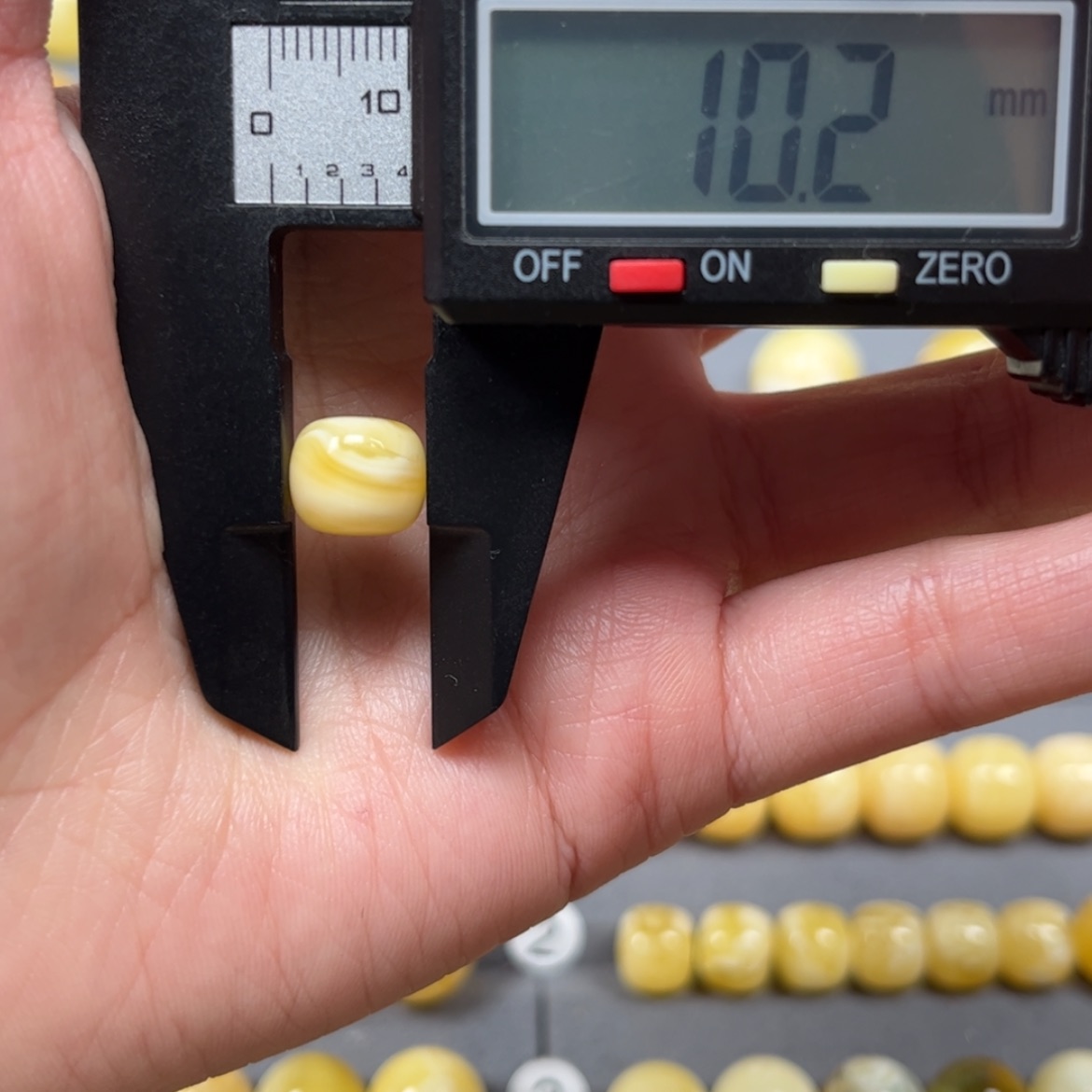 【闪购商品】琥珀裸石未镶嵌