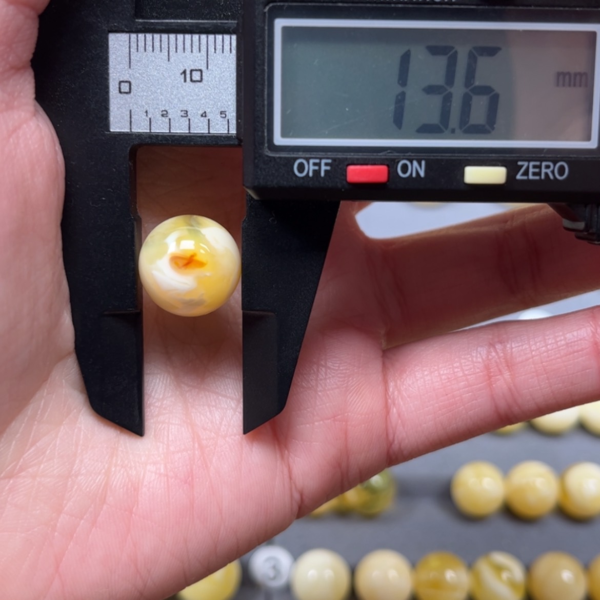 【闪购商品】琥珀裸石未镶嵌