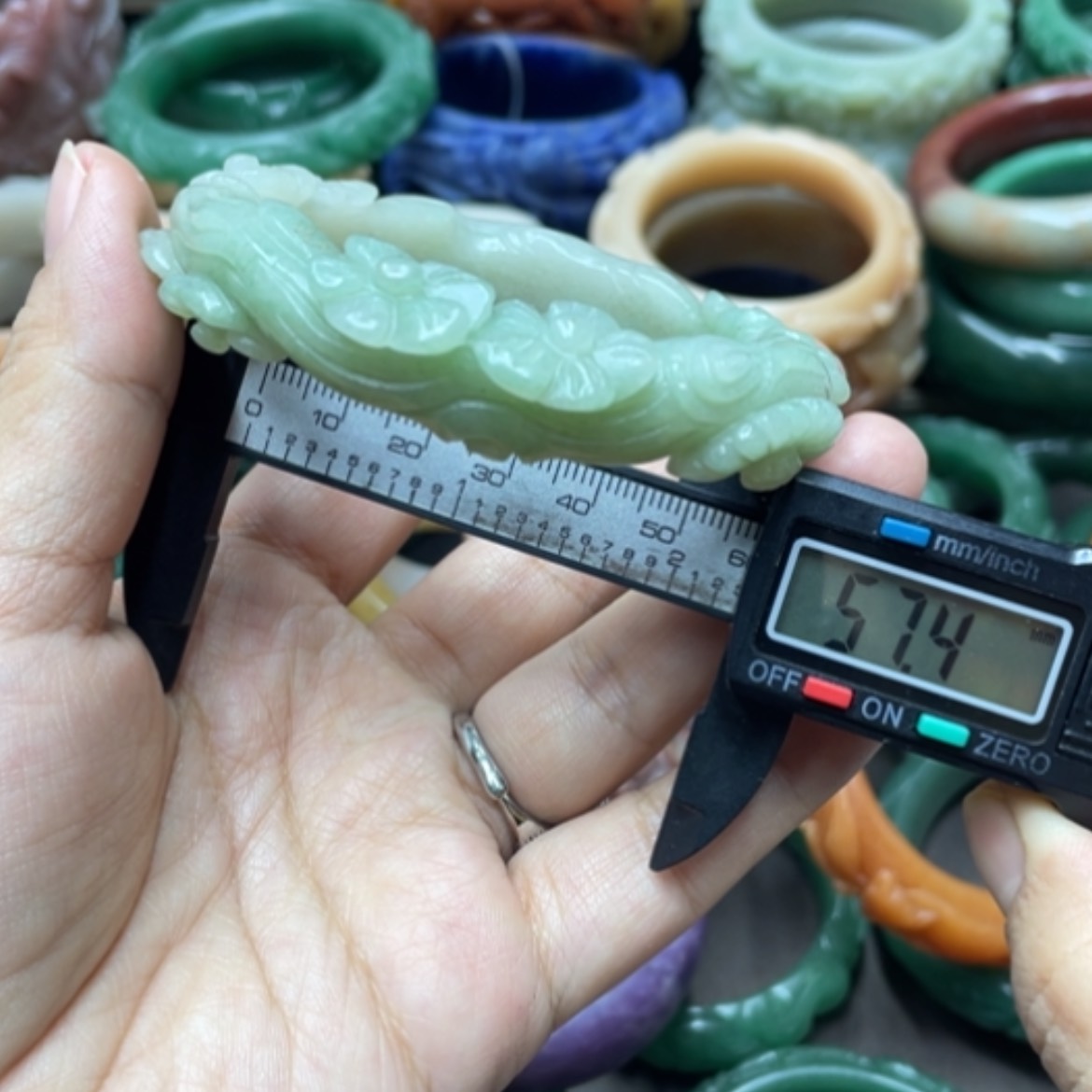 【闪购商品】石英质玉手镯未镶嵌用****0