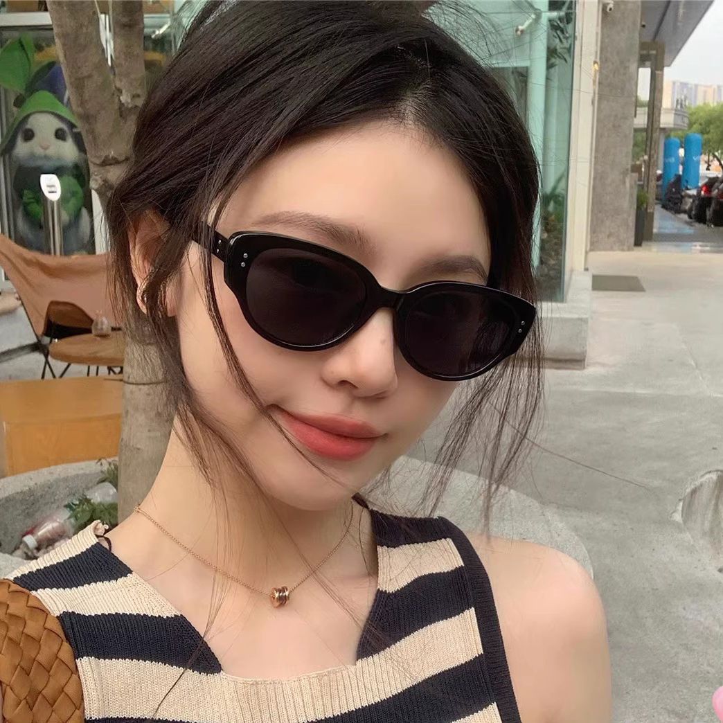 辣妹猫眼墨镜女2023新款黑框高级感百搭ins显脸小防晒太阳眼镜潮