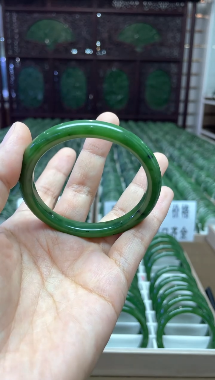 【闪购商品】和田玉（碧玉）手镯未镶嵌俄罗斯碧玉