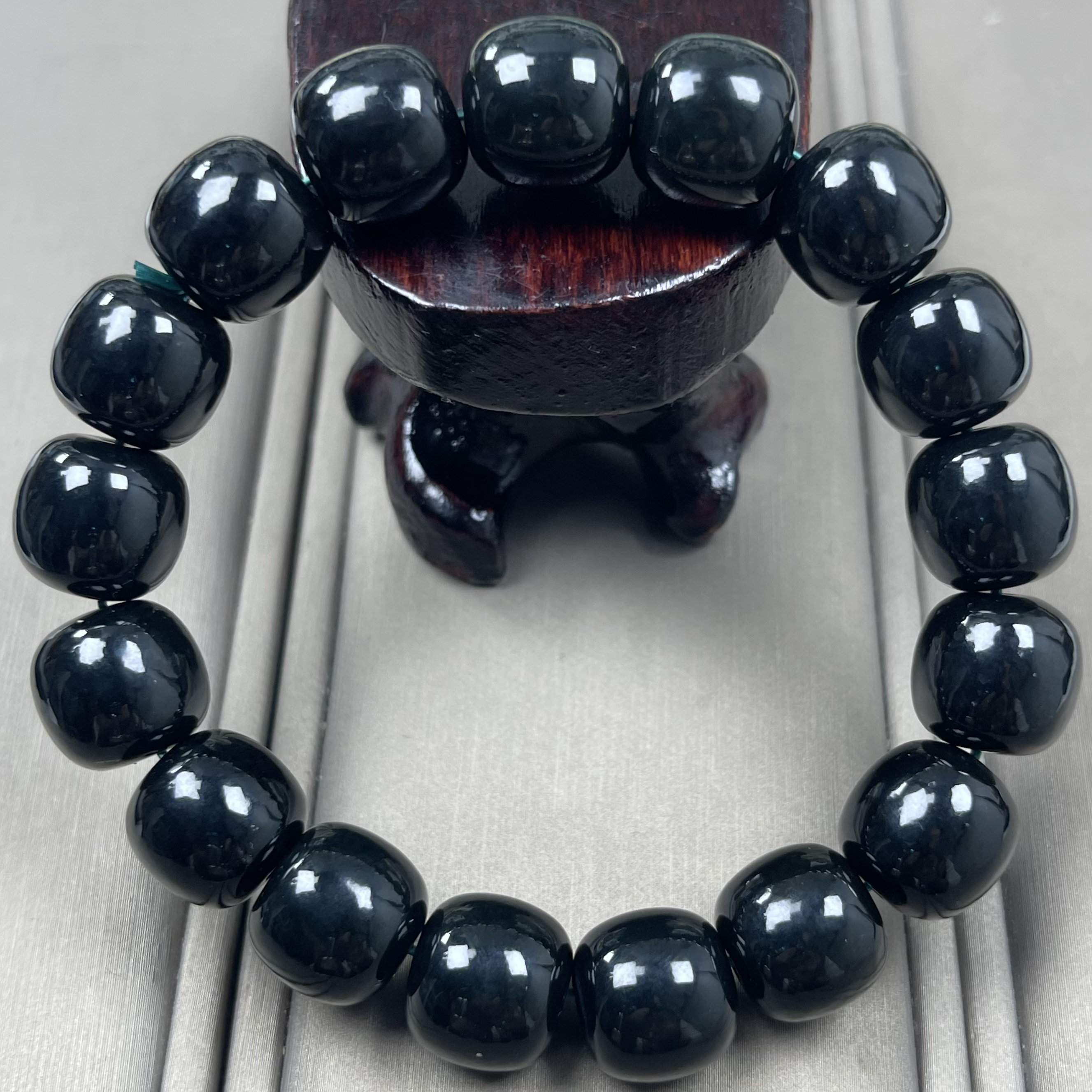 天然和田玉12mm老型手串珠黑青青海格尔木油润微结构