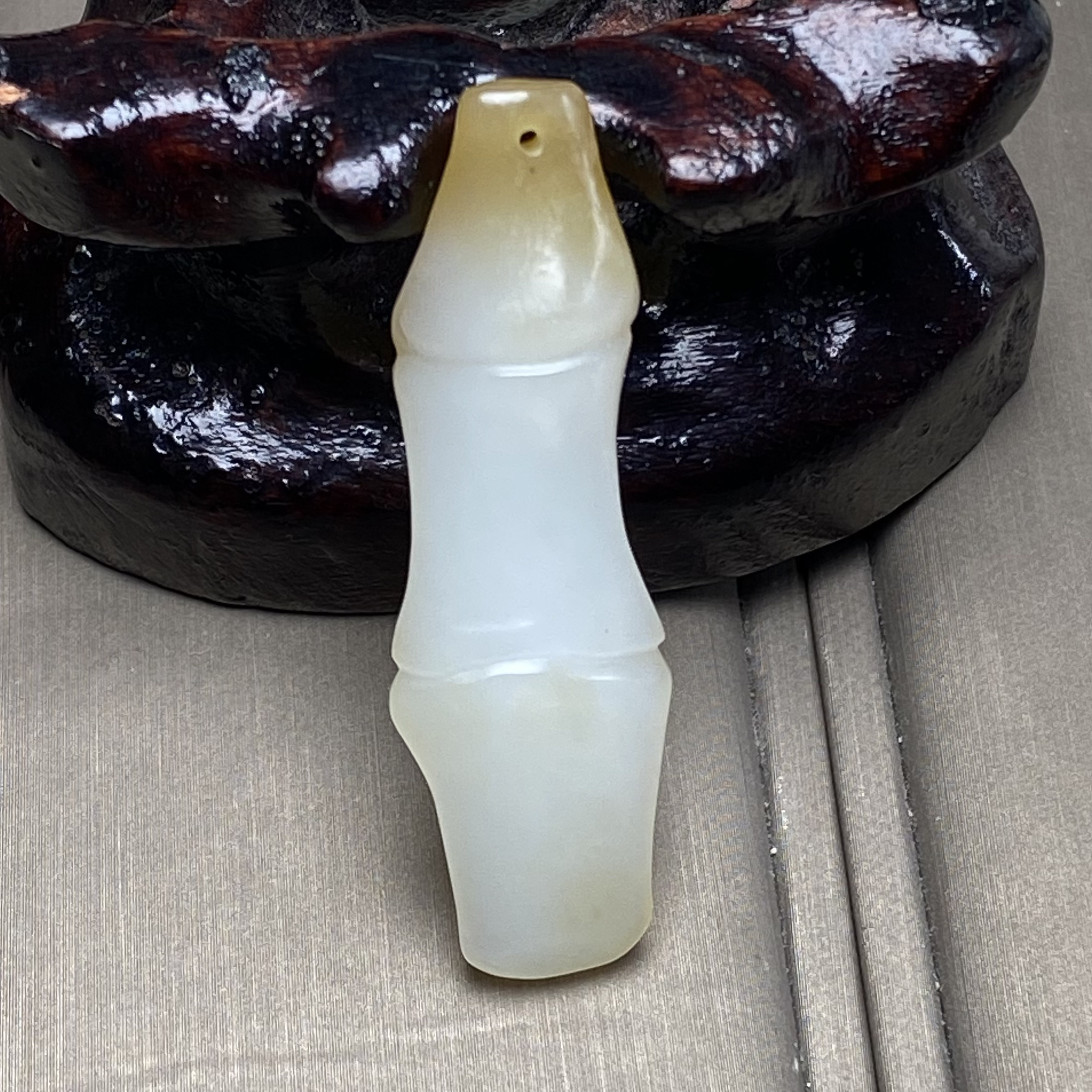 天然和田玉新疆且末糖白竹节油润细腻吊坠挂件时尚