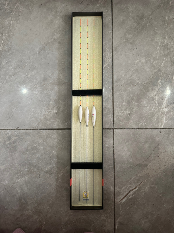 梨心钓鱼用的便宜浮漂