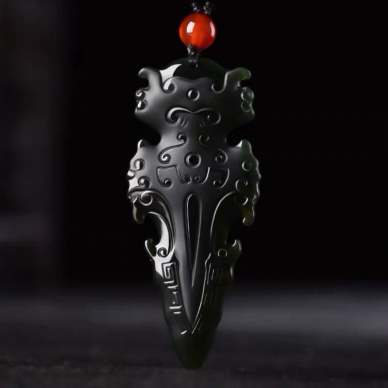 新疆和田玉青玉挂件