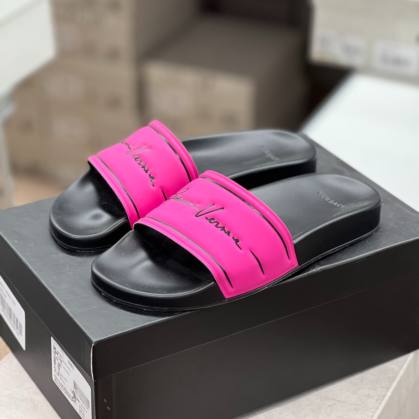 全新未使用 VERSACE/范思哲 【瑞池女装】字标签字拖鞋/VSGS00065