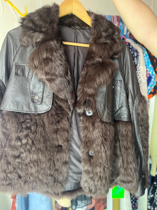 时尚短款休闲连帽