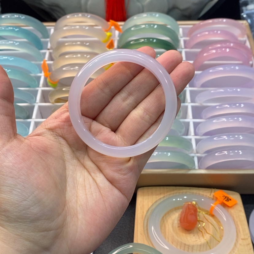【闪购商品】玛瑙/玉髓手镯未镶嵌N**a