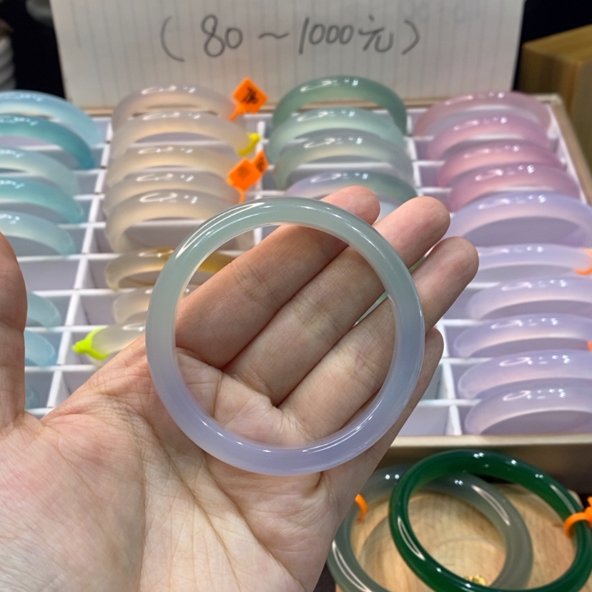 【闪购商品】玛瑙/玉髓手镯未镶嵌新*?