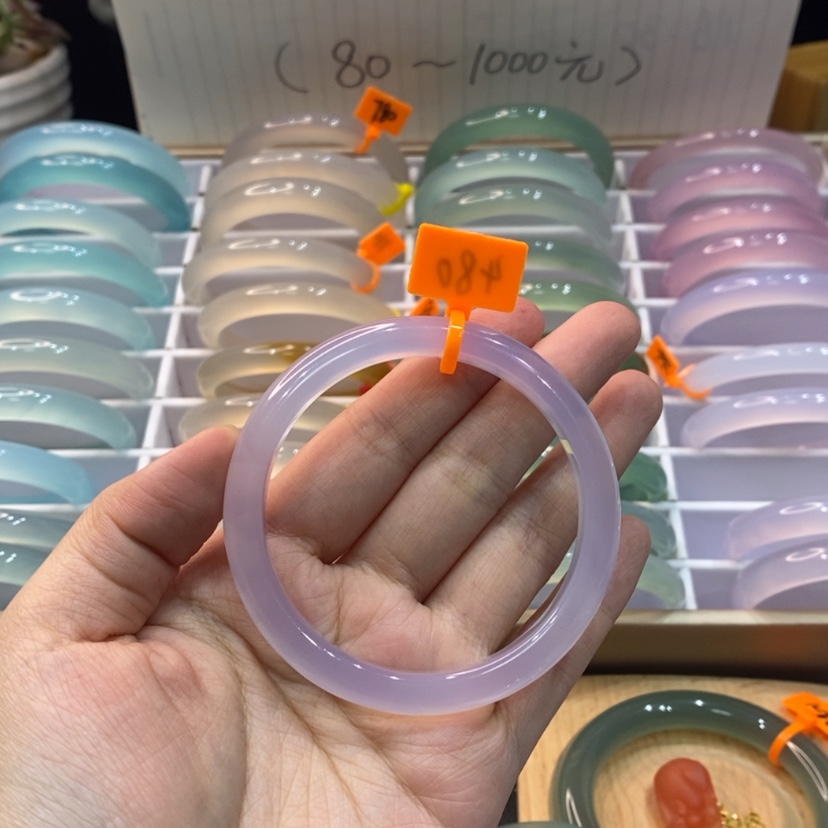 【闪购商品】玛瑙/玉髓手镯未镶嵌小***?