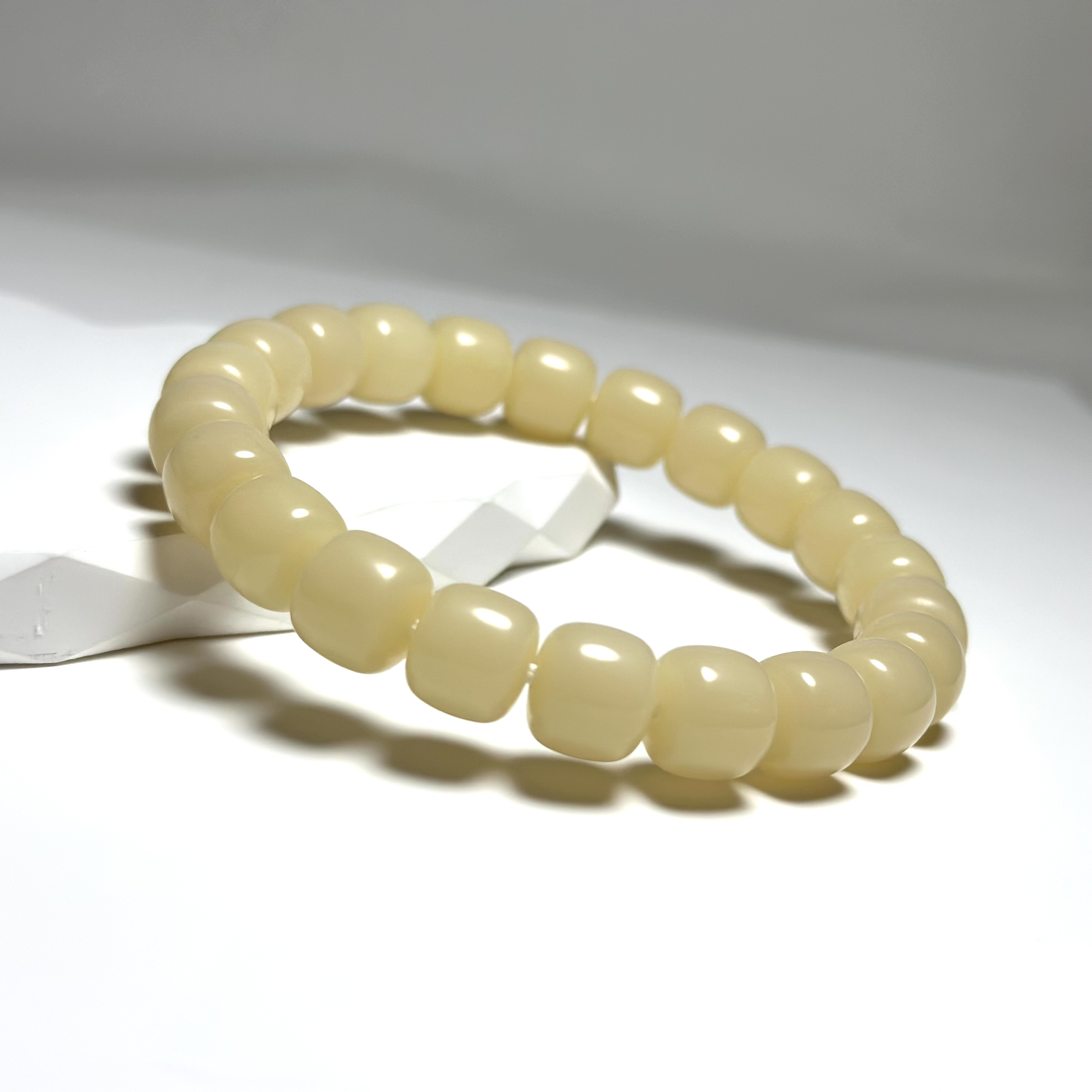 偏白透。10年老料。纯天然原生态老料风化菩提根手串菩提珠手串