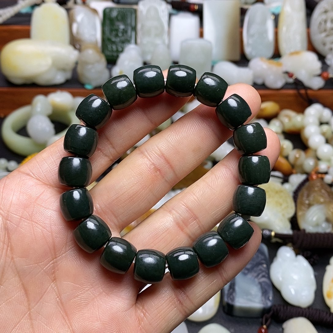 和田玉颈饰未镶嵌