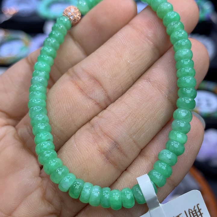 翡翠手链未镶嵌翡翠 5.1