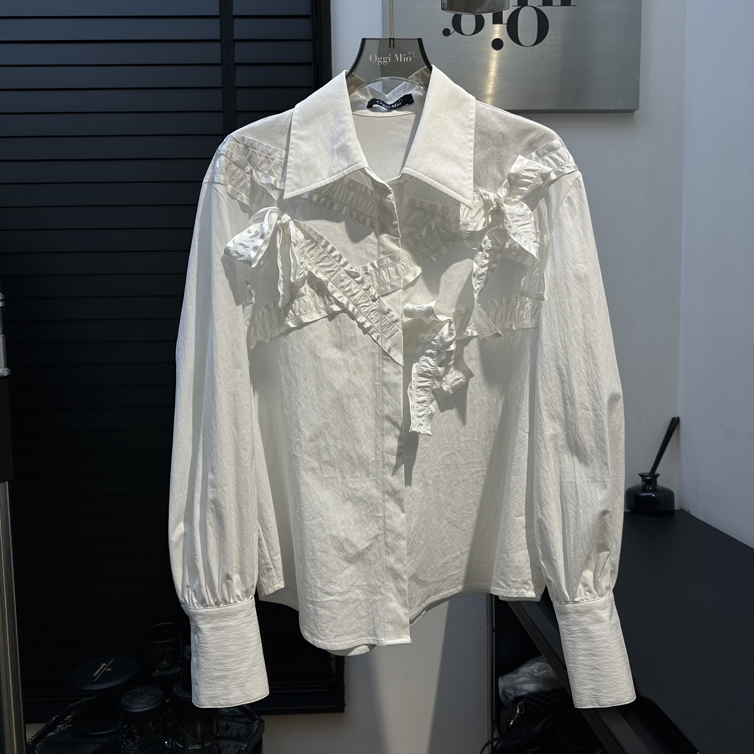 小众设计蝴蝶结衬衫