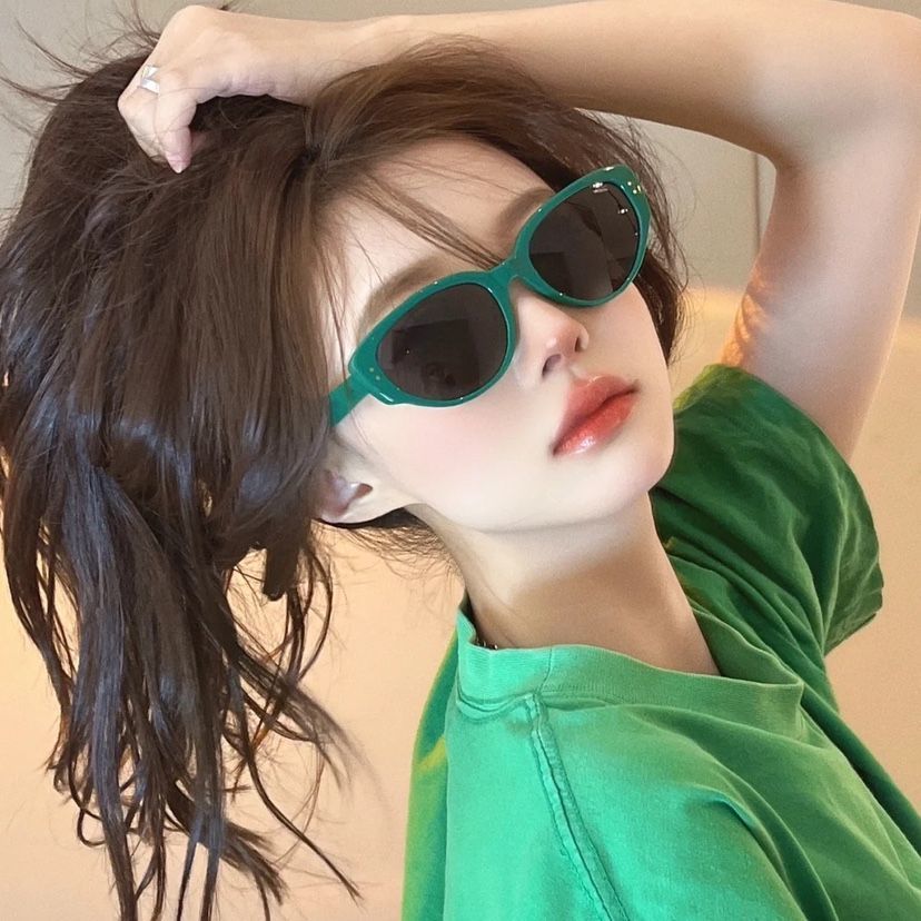 复古辣妹猫眼粉色墨镜女白框高级感网红小脸防晒个性偏光太阳镜男