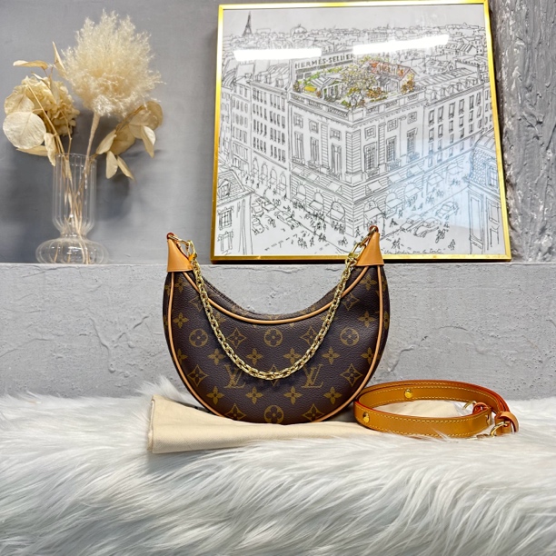 95新 LV 何为奢侈/ LV 月牙 豌豆 月亮包 现代款  /KX9813