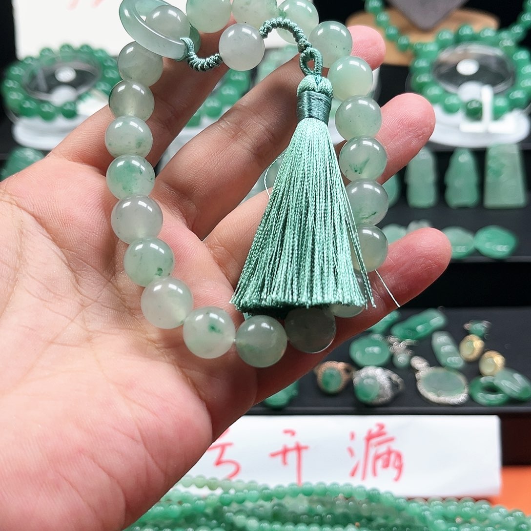 石英质玉车挂未镶嵌