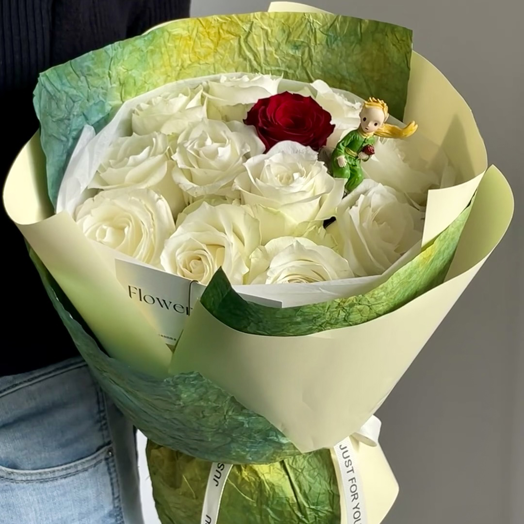 【小王子的玫瑰】11朵雪山白玫瑰搭1朵红玫瑰鲜花花束预定 送对象送朋友闺蜜告白生日礼物小时达同城配送