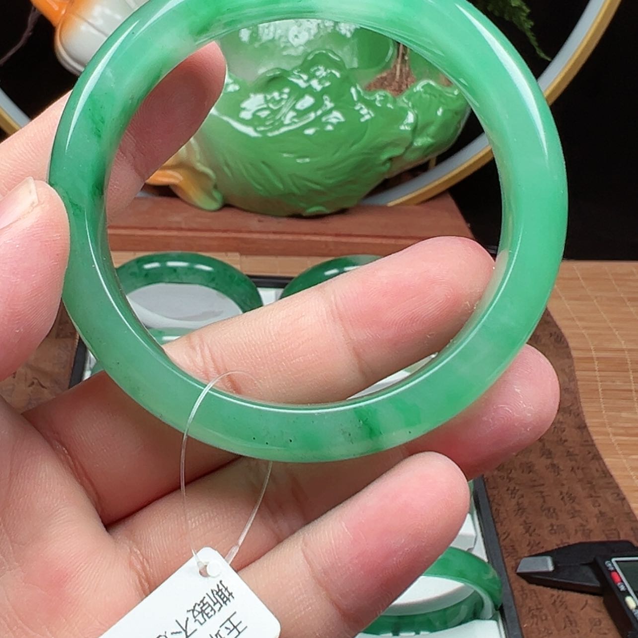【闪购商品】石英质玉手镯未镶嵌