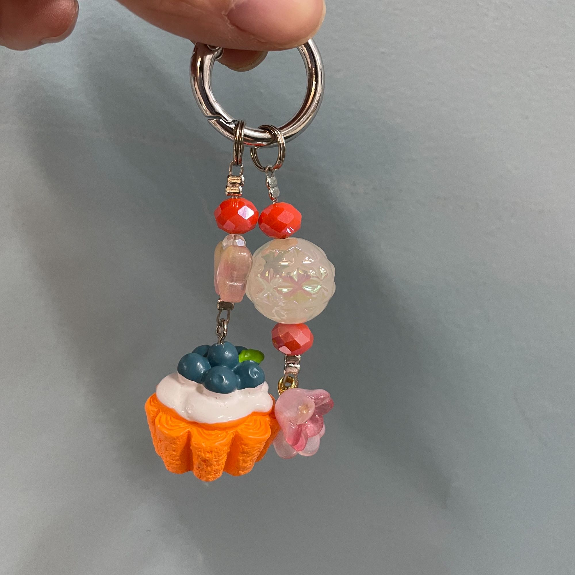 橘色蓝莓小蛋糕手机坠D177