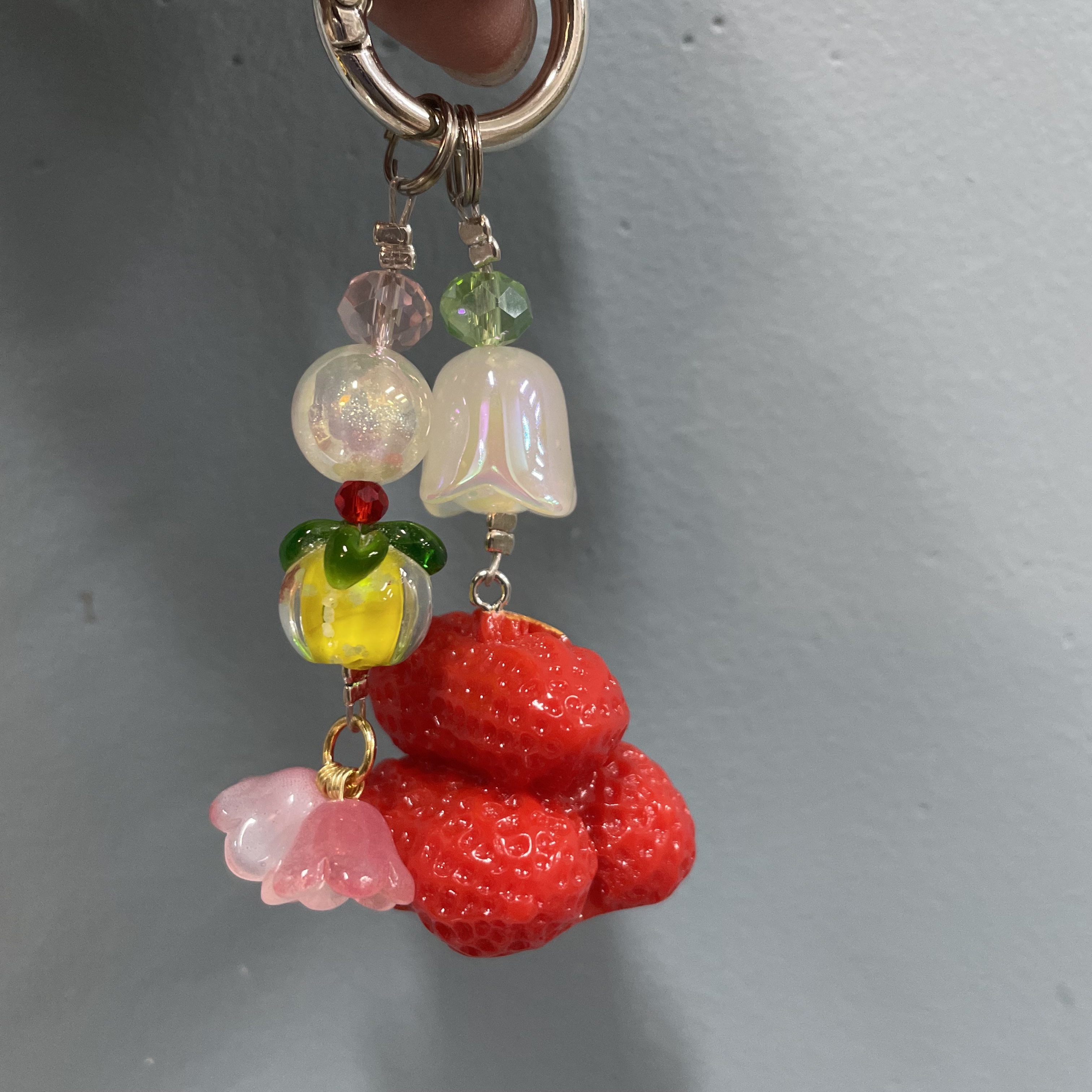 红色花生手机坠D252