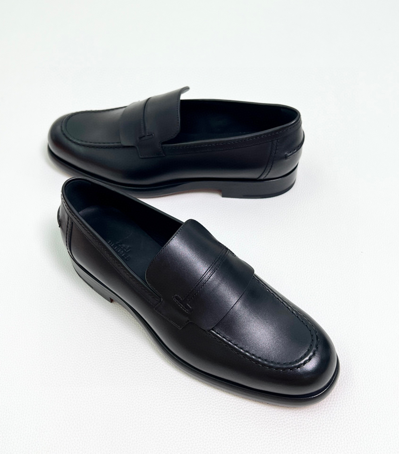 全新未使用 Hermes/爱马仕 爱马仕 男士黑色商务都市风格乐福皮鞋