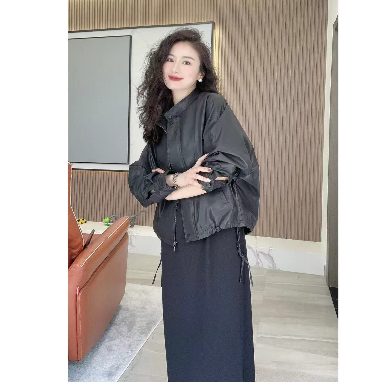 2025-春秋真皮翻领修身常规纯色气质减龄短款通勤时尚外套-315