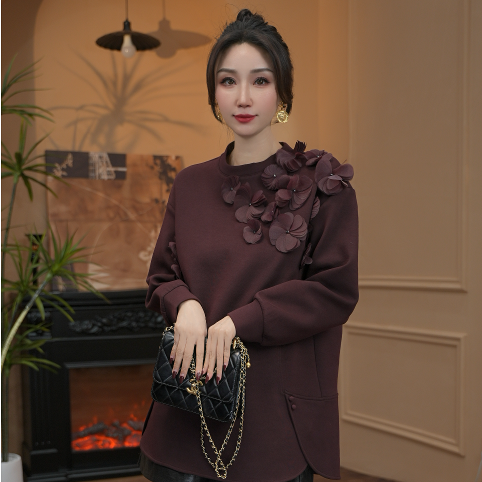 逸焰【雪姐落樱甜情】-设计师款式立体花瓣重工百搭卫衣-60980