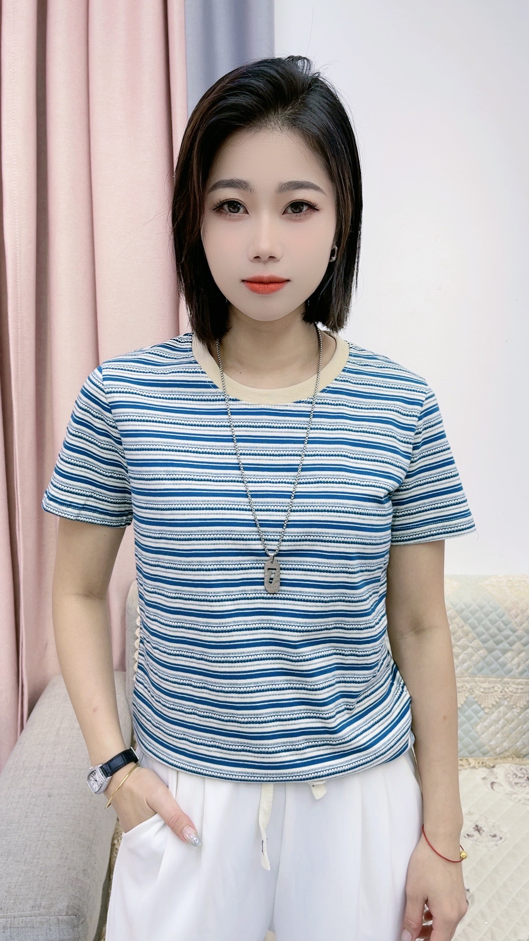 圆领休闲条纹短袖T恤