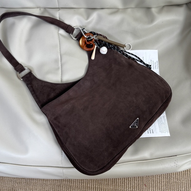 95新 Prada/普拉达 棕色麂皮美拉德单肩包 063775